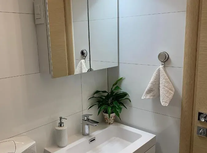 - 5 Min By Car To The & Center - Free Public Parking Apartman Split