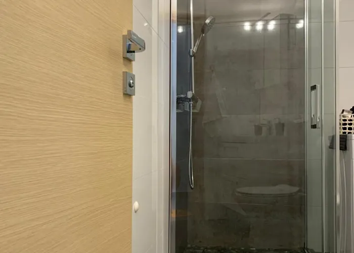 Apartman - 5 Min By Car To The & Center - Free Public Parking *